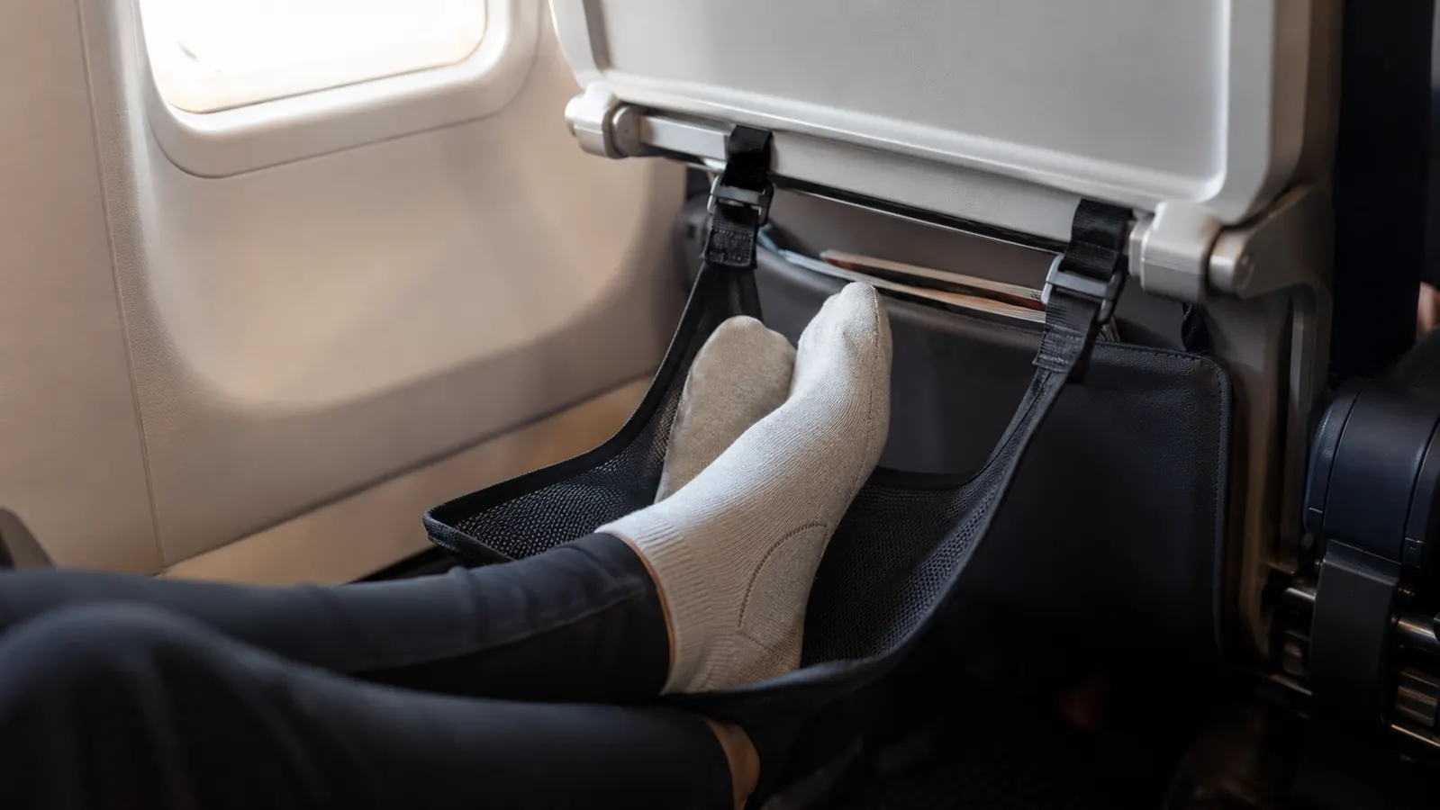 BASIC CONCEPTS Foot Hammock Review: A Year of Long-Haul Flights